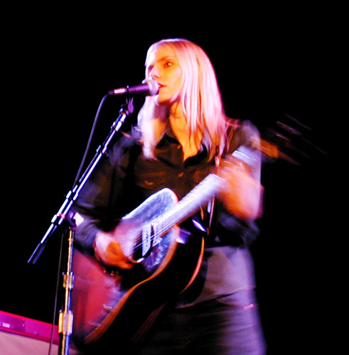 aimee-sing3.jpg